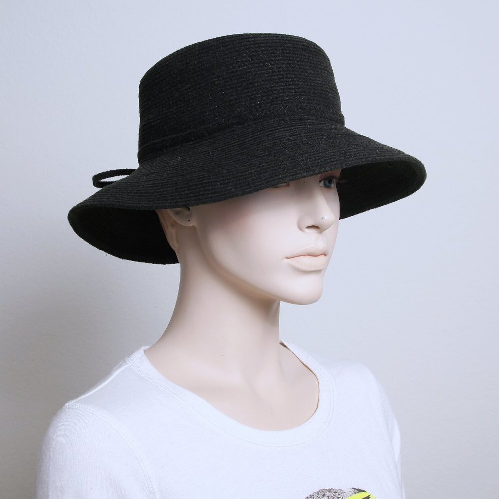 August Corduroy Hat‎